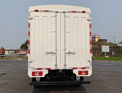 江鈴牌JX5049CCYT0J26型倉(cāng)柵式運(yùn)輸車在道路貨物運(yùn)輸中的應(yīng)用與優(yōu)勢(shì)